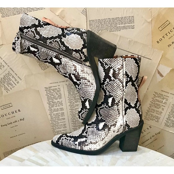 Free People We The Free Ryder Ankle Boot Black White Embossed Snakeskin - Picture 3 of 11